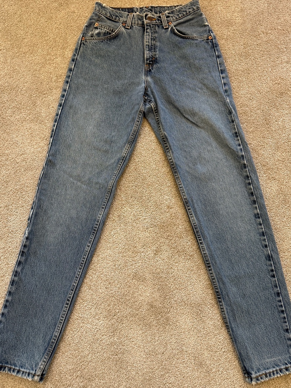 Vintage USA Made Levi’s 962 Relaxed Fit Mom Jeans Embroidered Daisy Butterfly